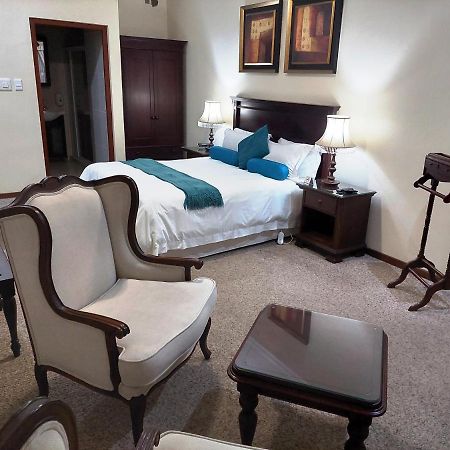26 On Chamberlain Guest House كوينزتاون المظهر الخارجي الصورة