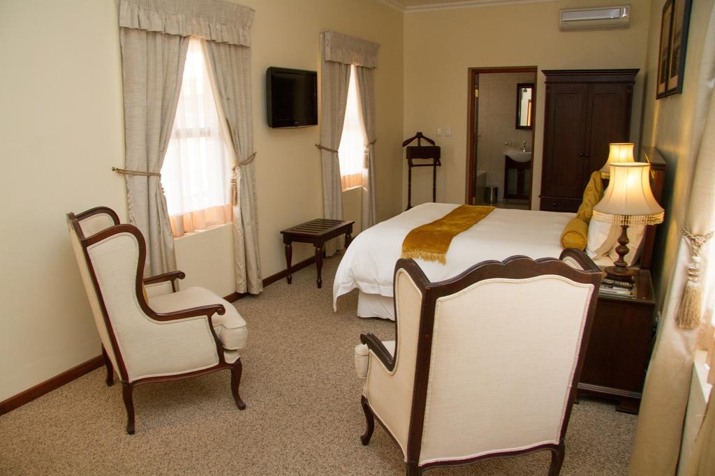 26 On Chamberlain Guest House كوينزتاون الغرفة الصورة