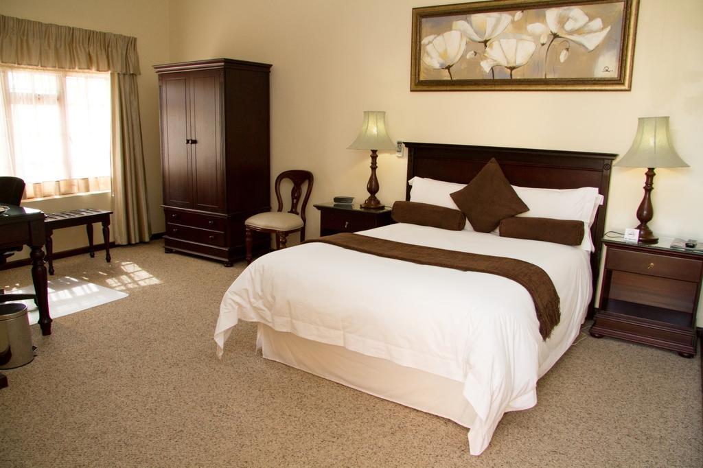 26 On Chamberlain Guest House كوينزتاون الغرفة الصورة